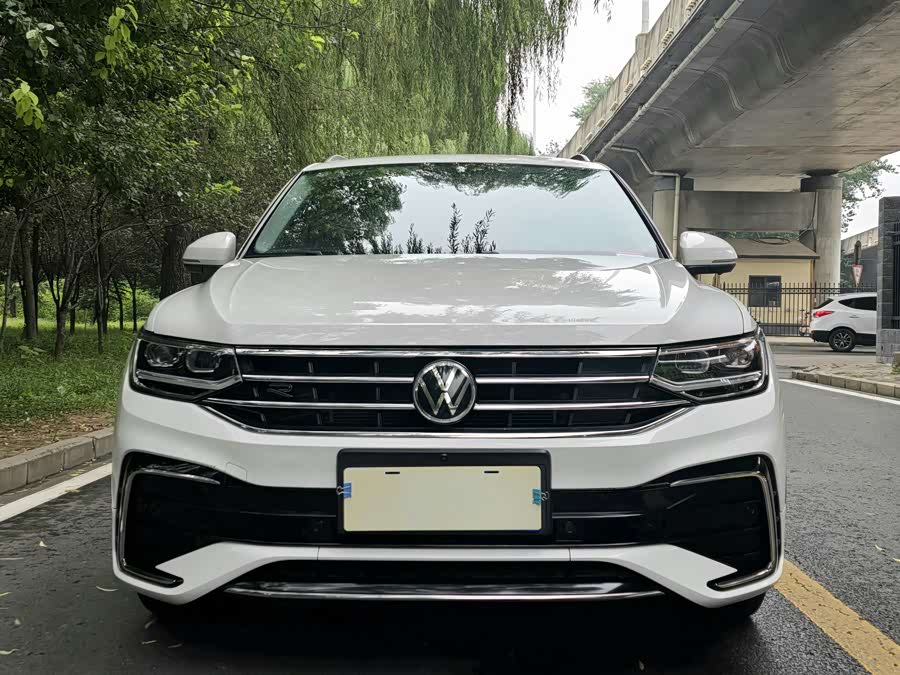 Volkswagen Tiguan L 2022