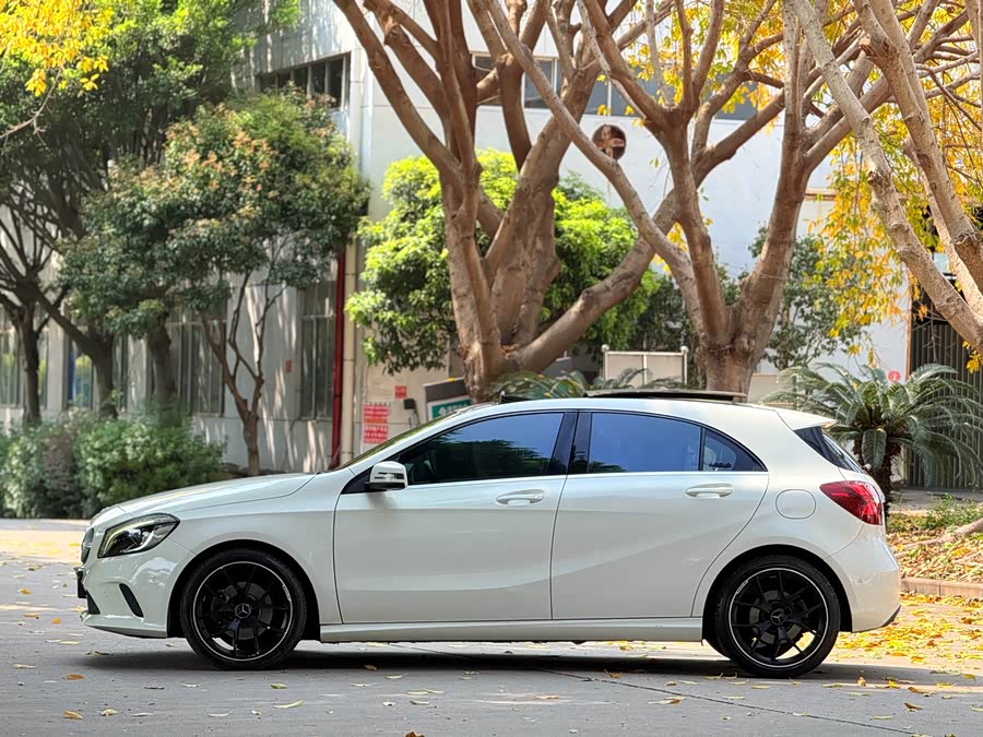 Mercedes-Benz A-Class 2017 — фото 10