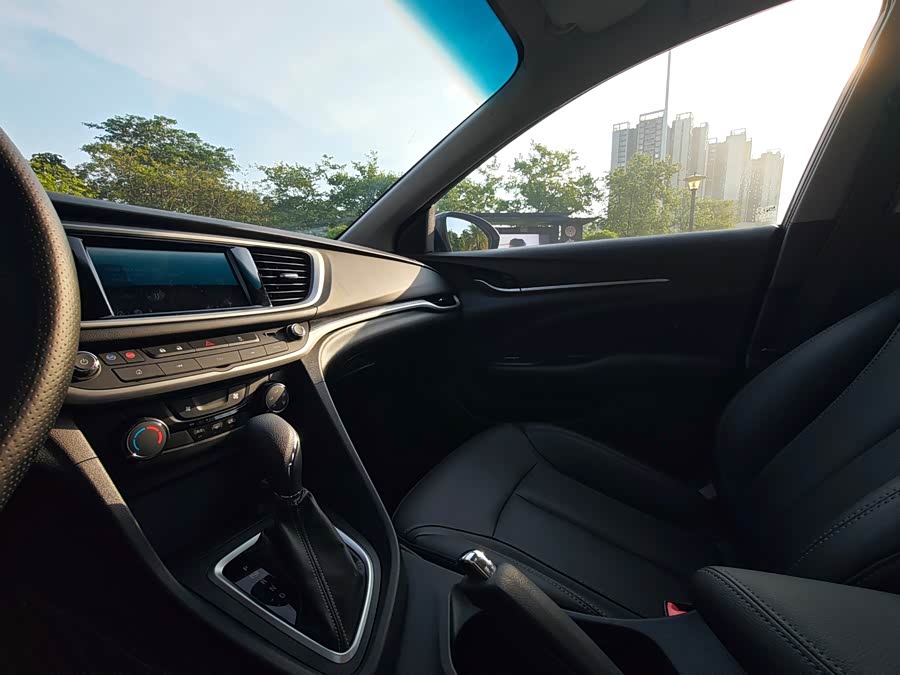 Buick Excelle 2021 — фото 13