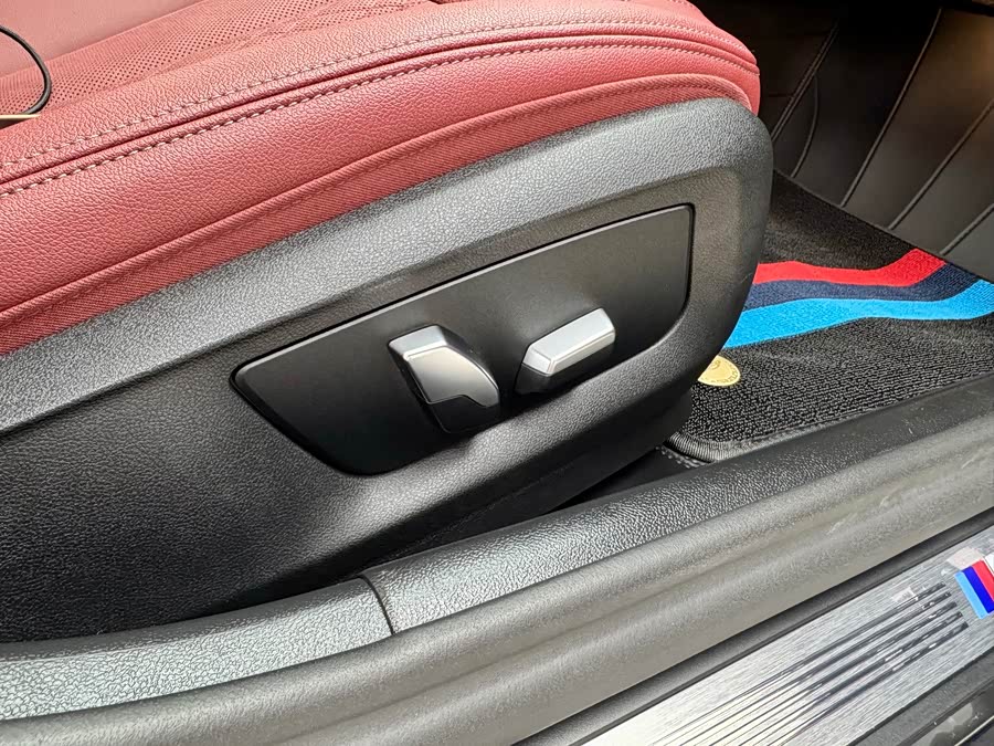 BMW 5 Series 2022 — фото 20