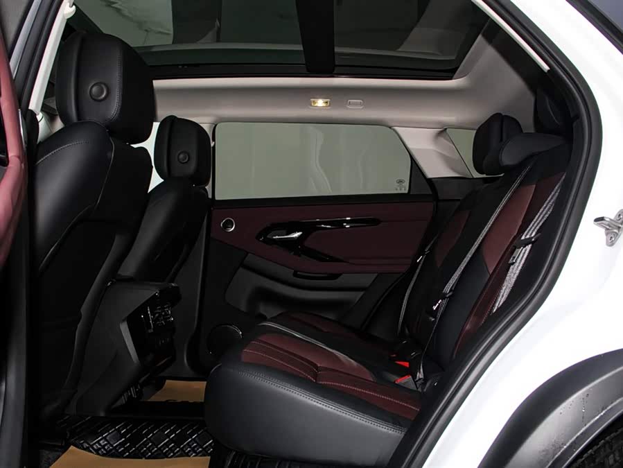 Land Rover Range Rover Evoque 2024 — фото 19
