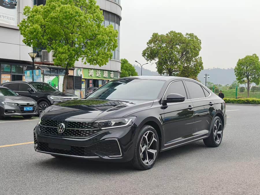 Volkswagen Passat 2024