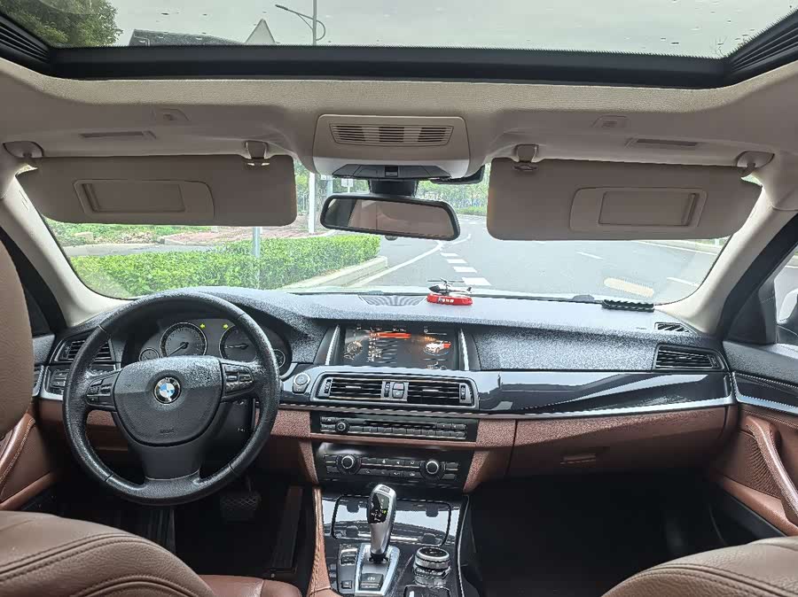 BMW 5 Series 2014 — фото 10
