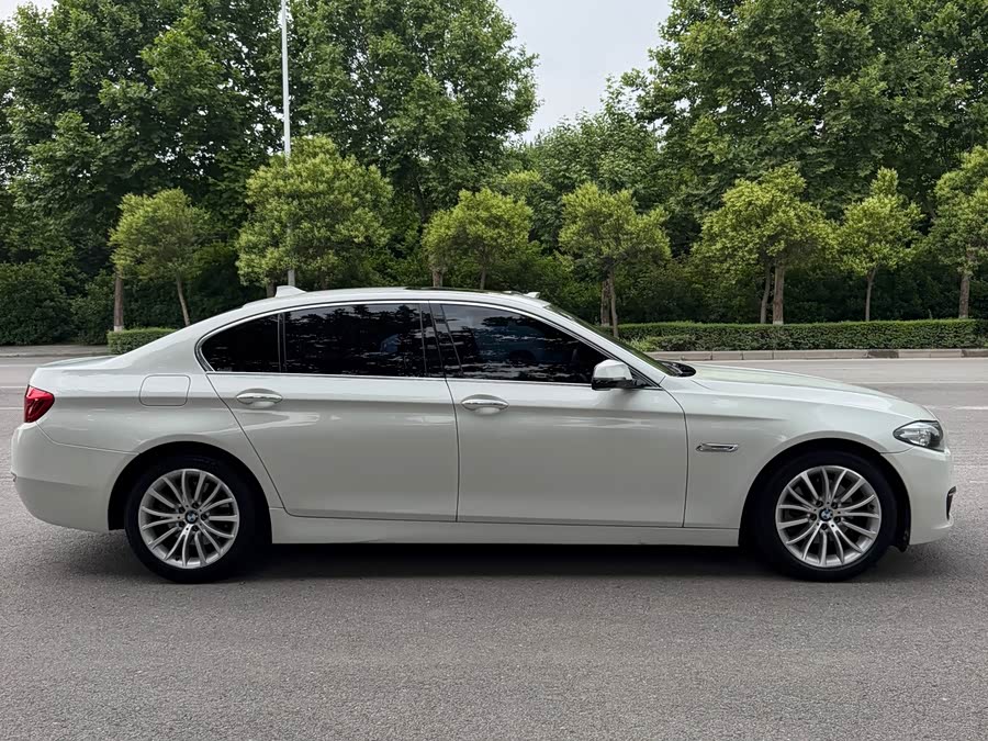 BMW 5 Series 2014 — фото 9