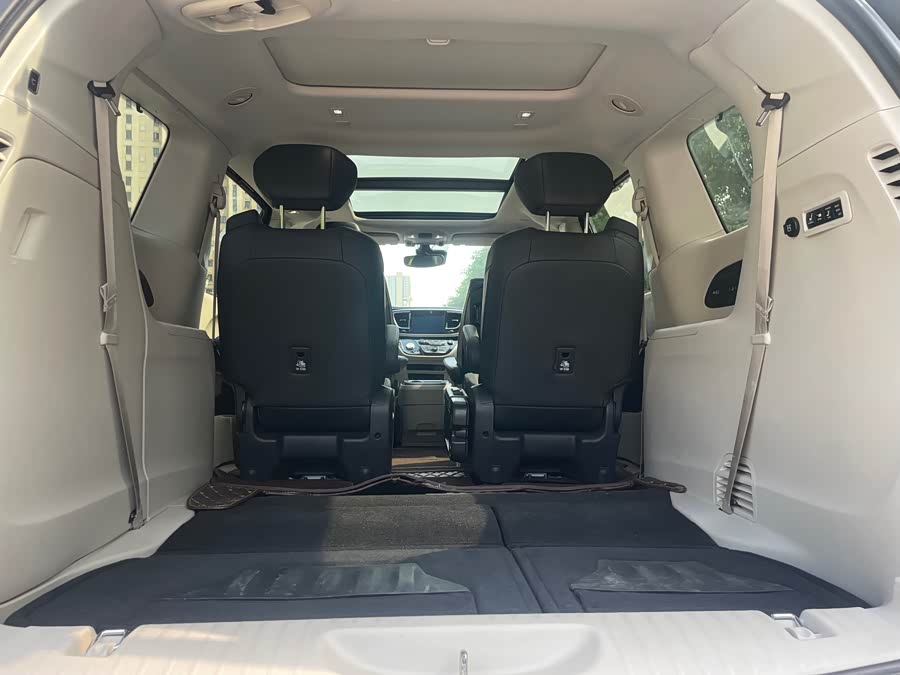 Chrysler Grand Voyager 2017