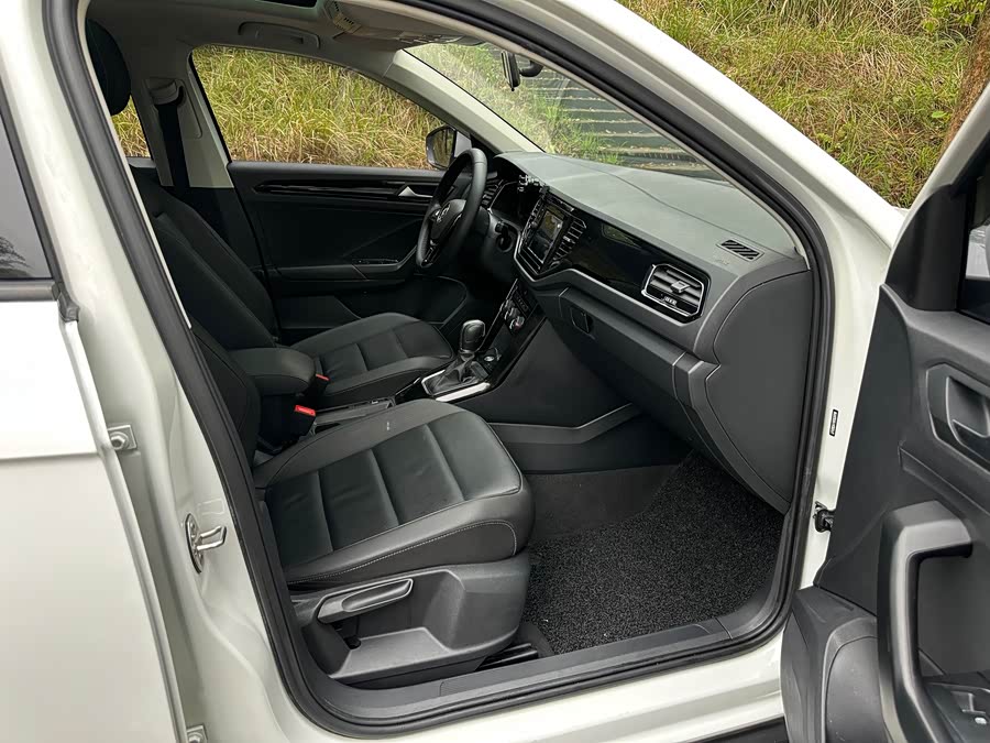 Volkswagen T-Roc 2019