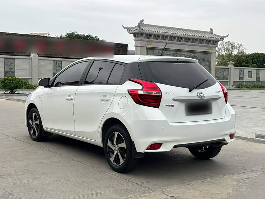 Toyota Yaris L 2016