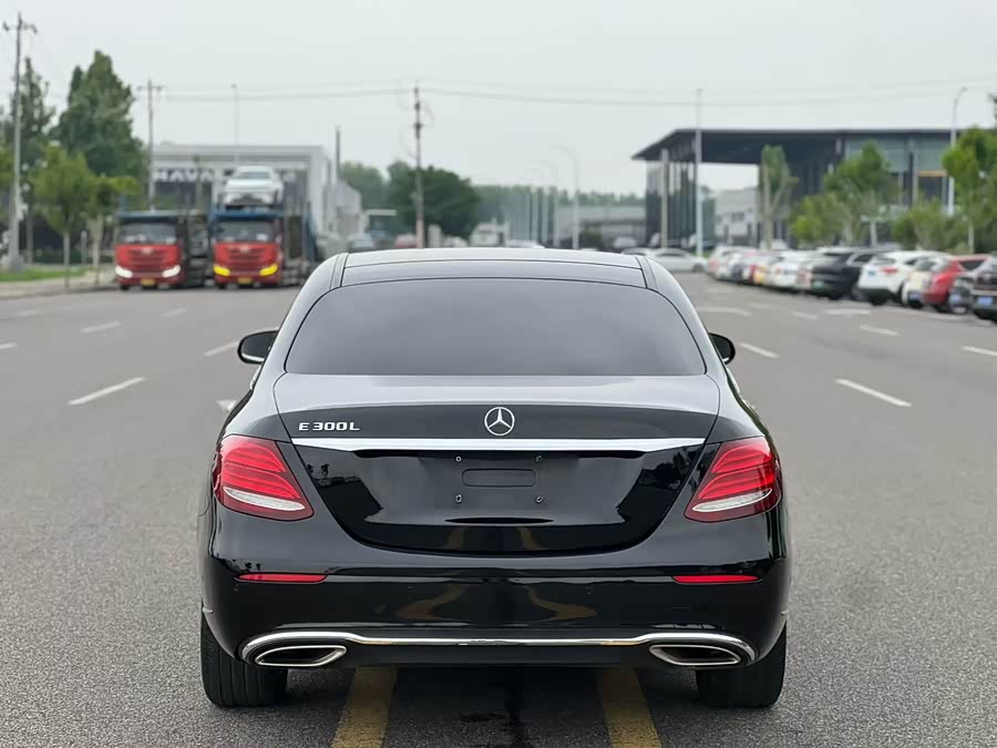 Mercedes-Benz E-Class 2018