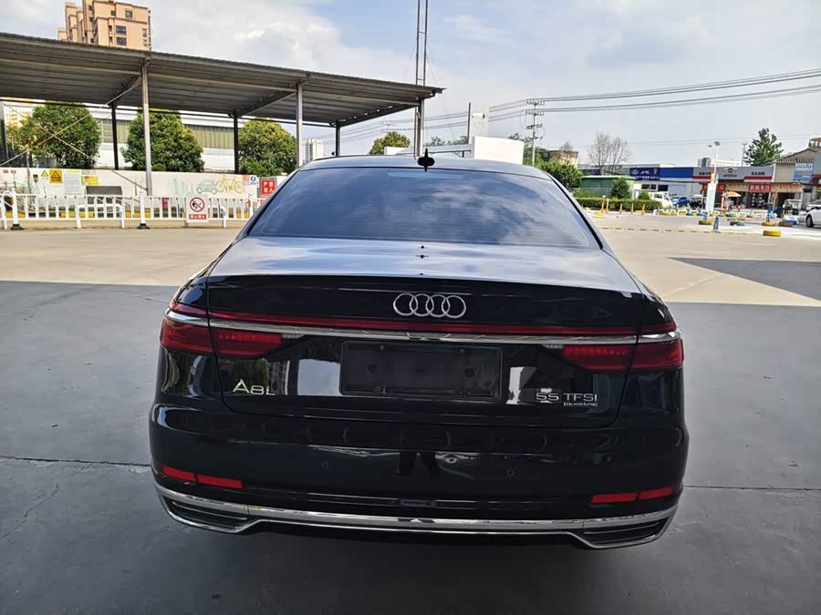Audi A8 2019 — фото 9
