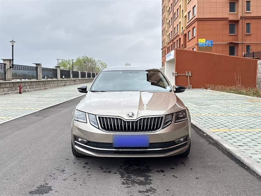 Skoda Octavia 2018 — фото 10