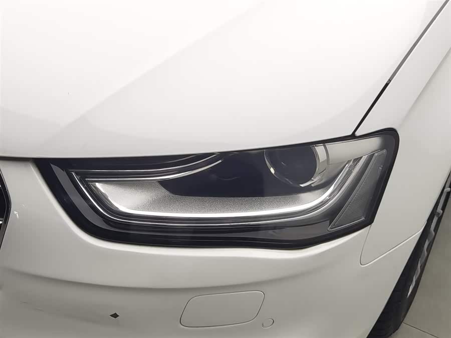 Audi A4L 2016