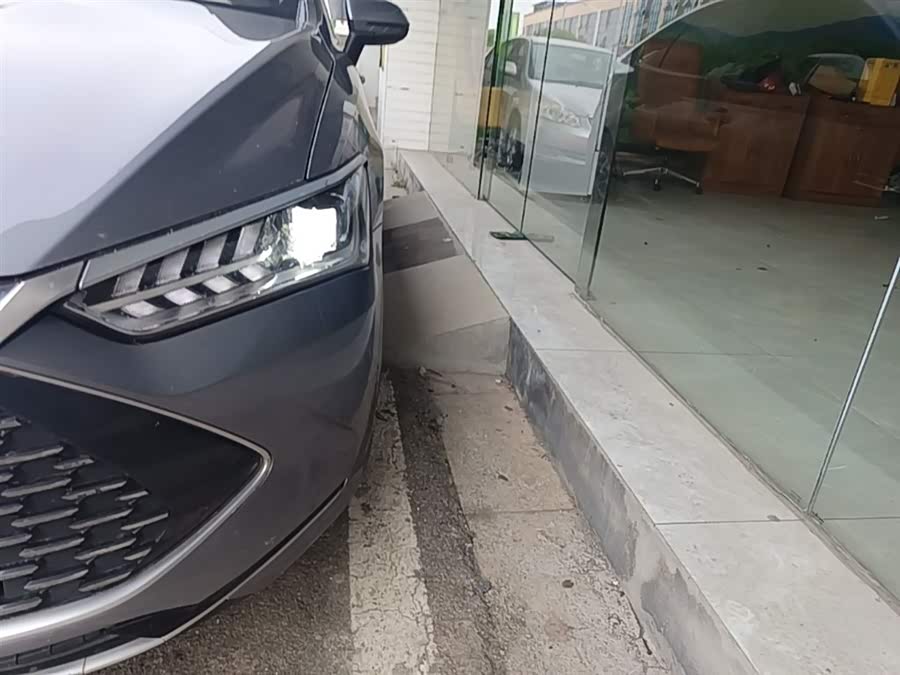 BYD Qin PLUS 2023 — фото 24