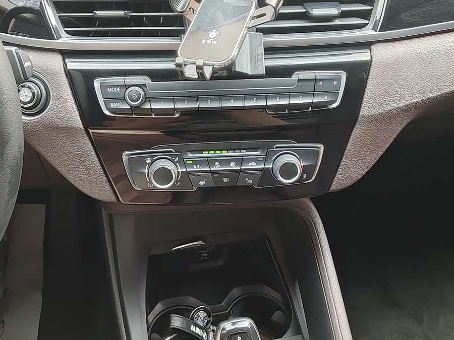 BMW X1 2022 — фото 17