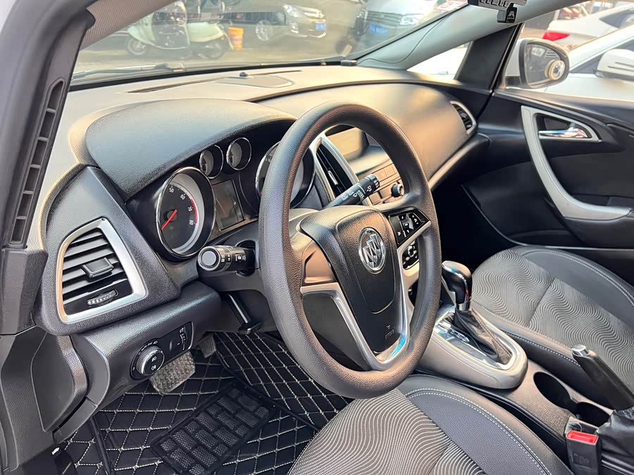 Buick Excelle 2014