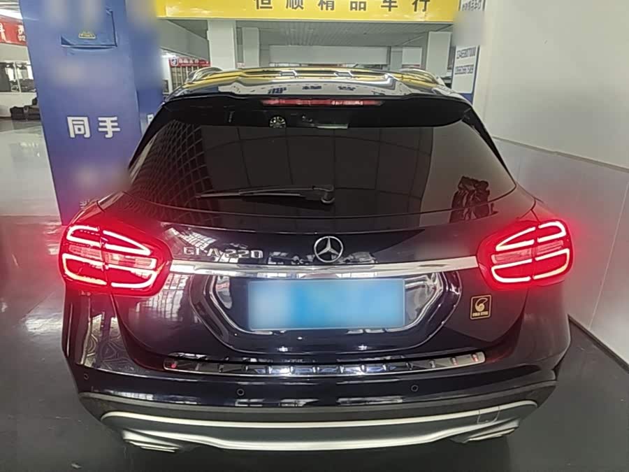 Mercedes-Benz GLA 2016