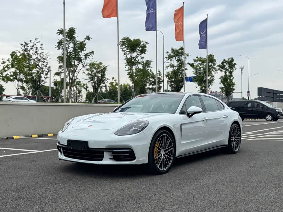 Porsche Panamera 2019