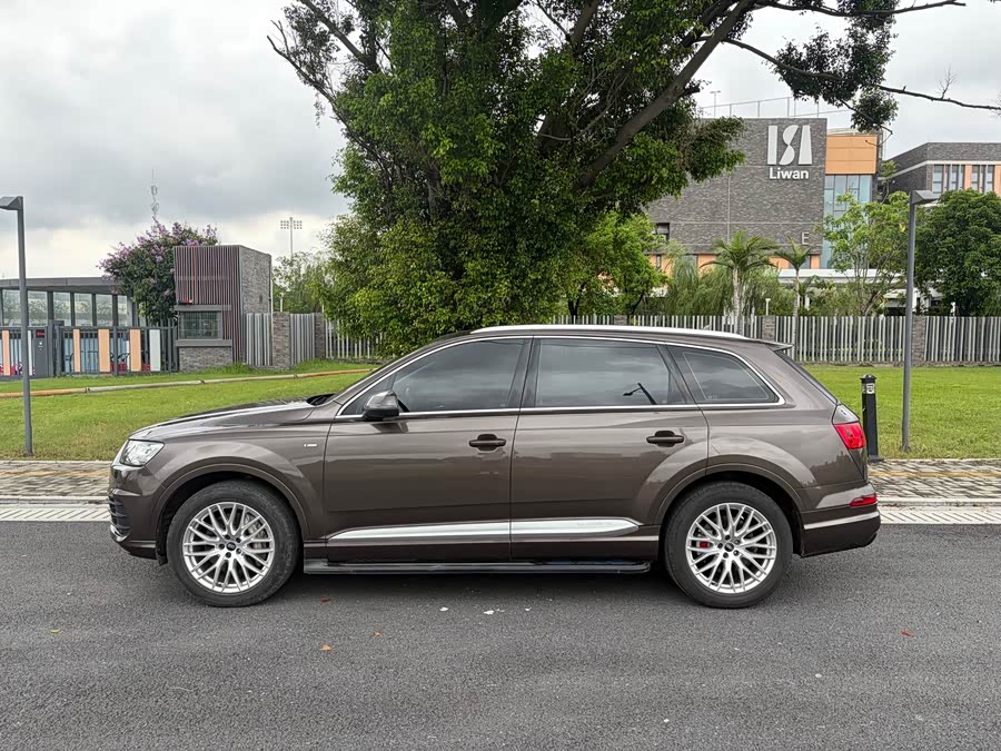 Audi Q7 2016