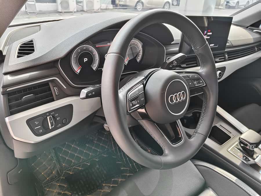 Audi A4L 2023