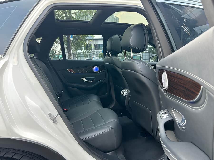 Mercedes-Benz GLC 2018 — фото 25