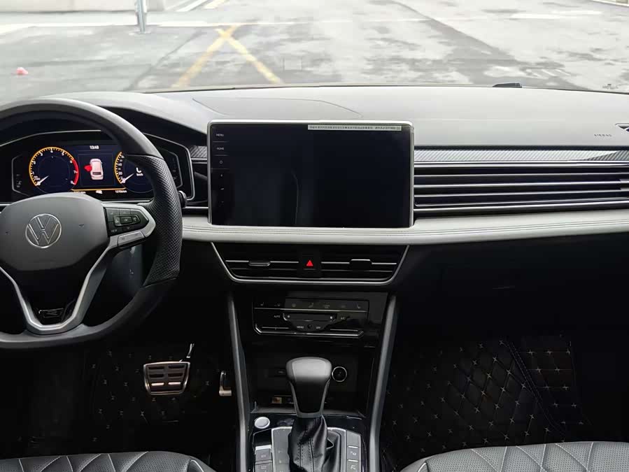 Volkswagen Tiguan L 2023