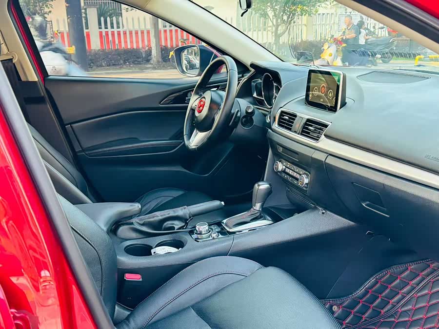 Mazda 3 Angkesela 2016
