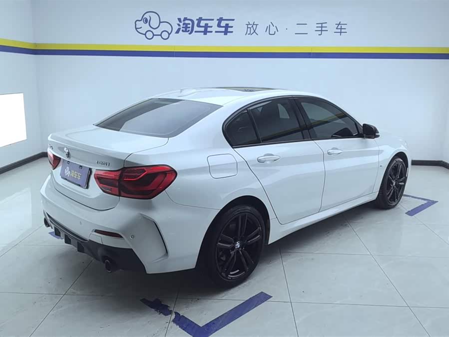 BMW 1 Series 2021