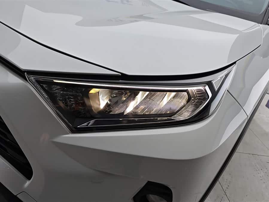 Toyota RAV4 2021