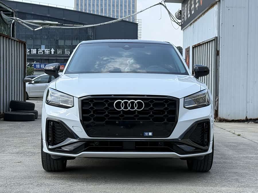 Audi Q2L 2022
