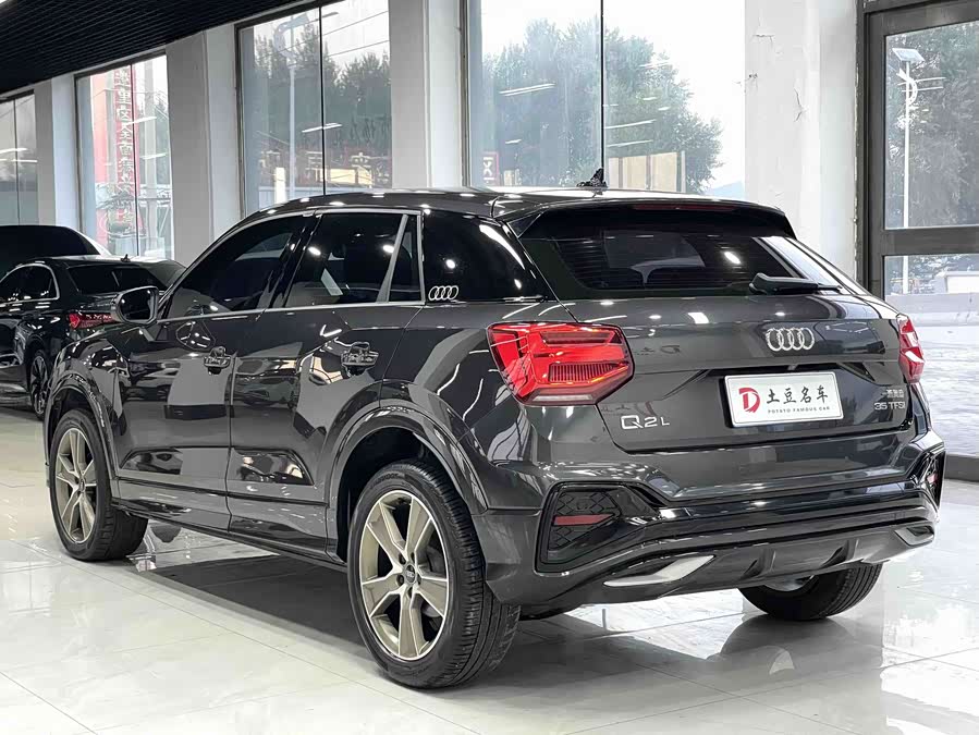 Audi Q2L 2022