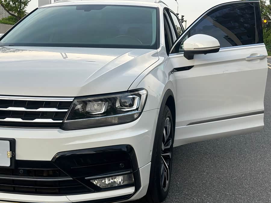 Volkswagen Tiguan L 2021 — фото 19