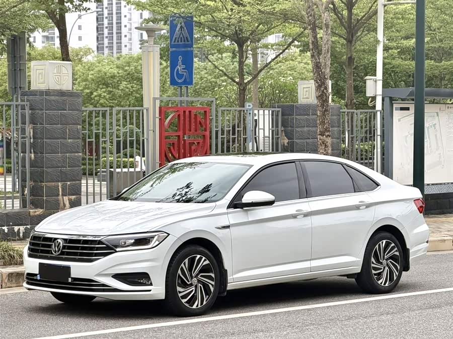 Volkswagen Sagitar 2021