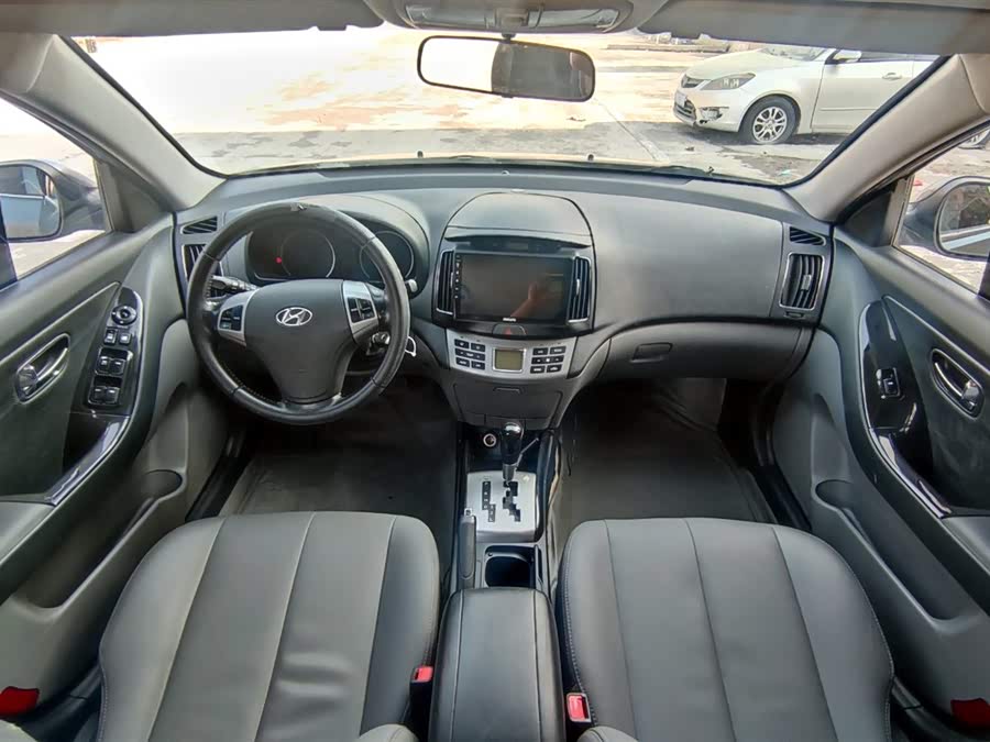 Hyundai Joyful 2011
