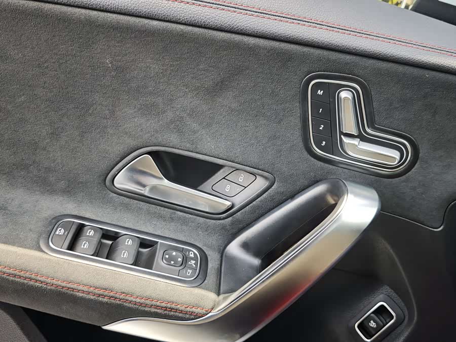 Mercedes-Benz CLA 2023