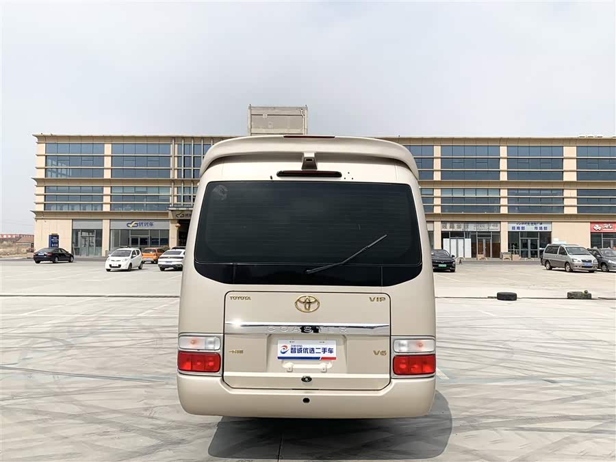 Toyota Coaster 2015