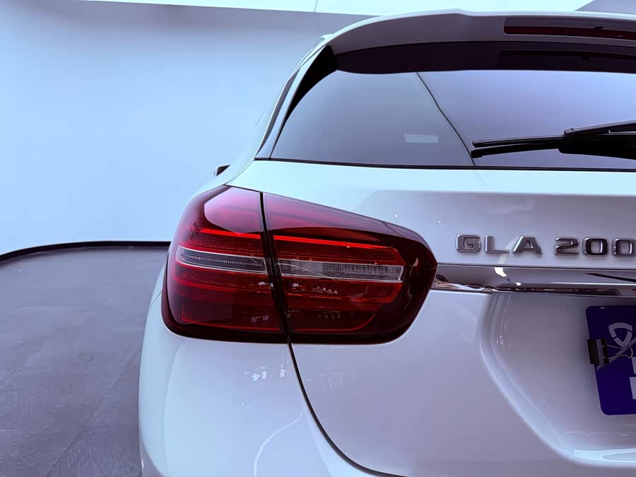 Mercedes-Benz GLA 2018 — фото 23