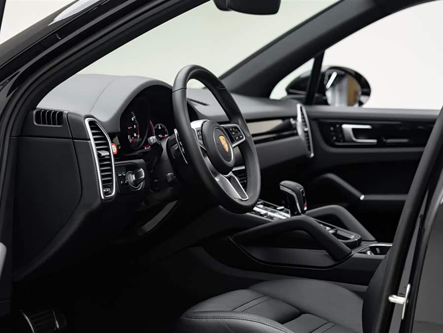 Porsche Cayenne 2018 — фото 9
