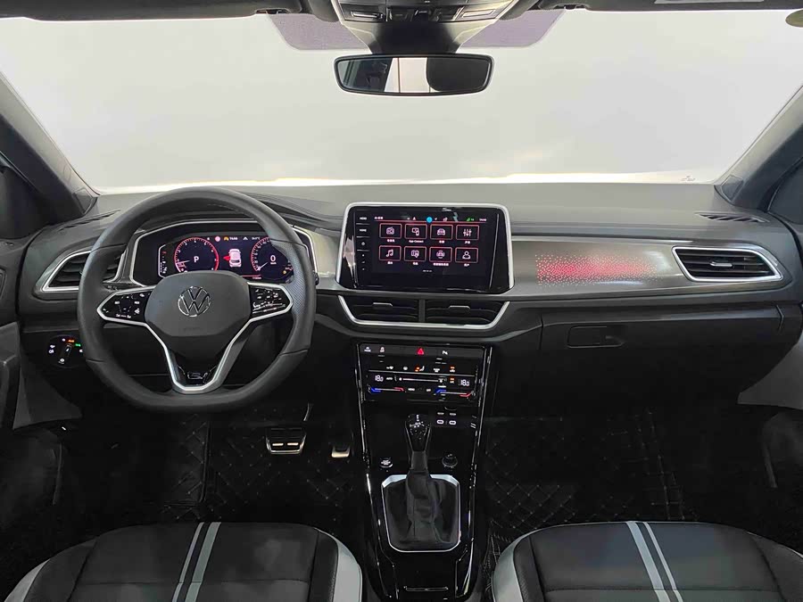Volkswagen T-Roc 2025 — фото 18