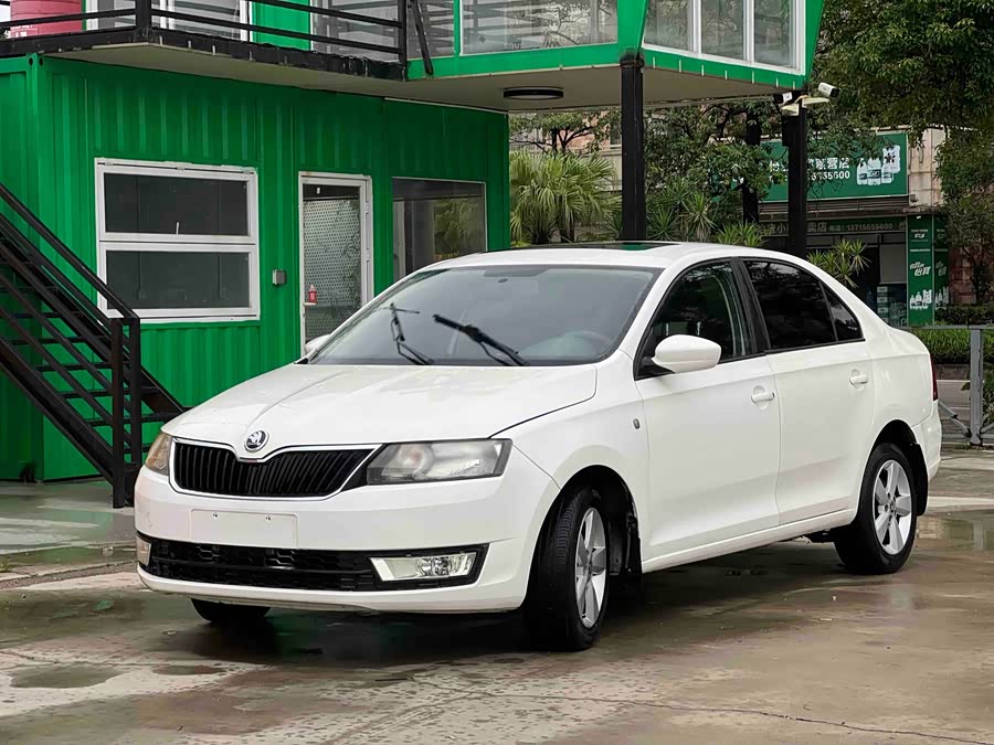 Skoda Rapid 2013