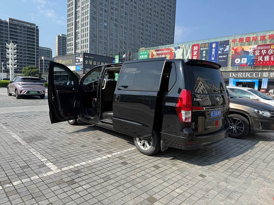 Dongfeng Lingzhi PLUS 2022