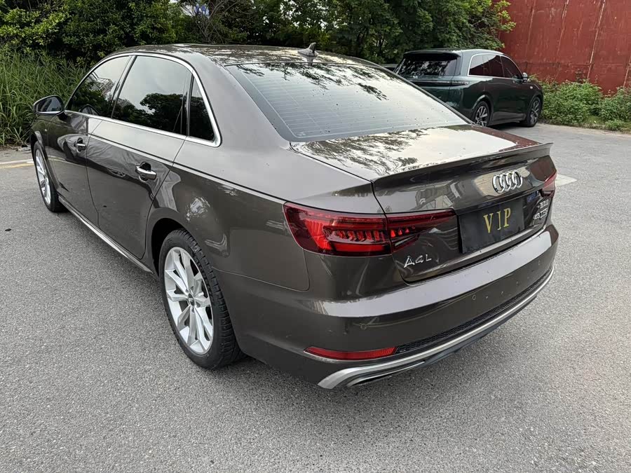 Audi A4L 2019 — фото 19