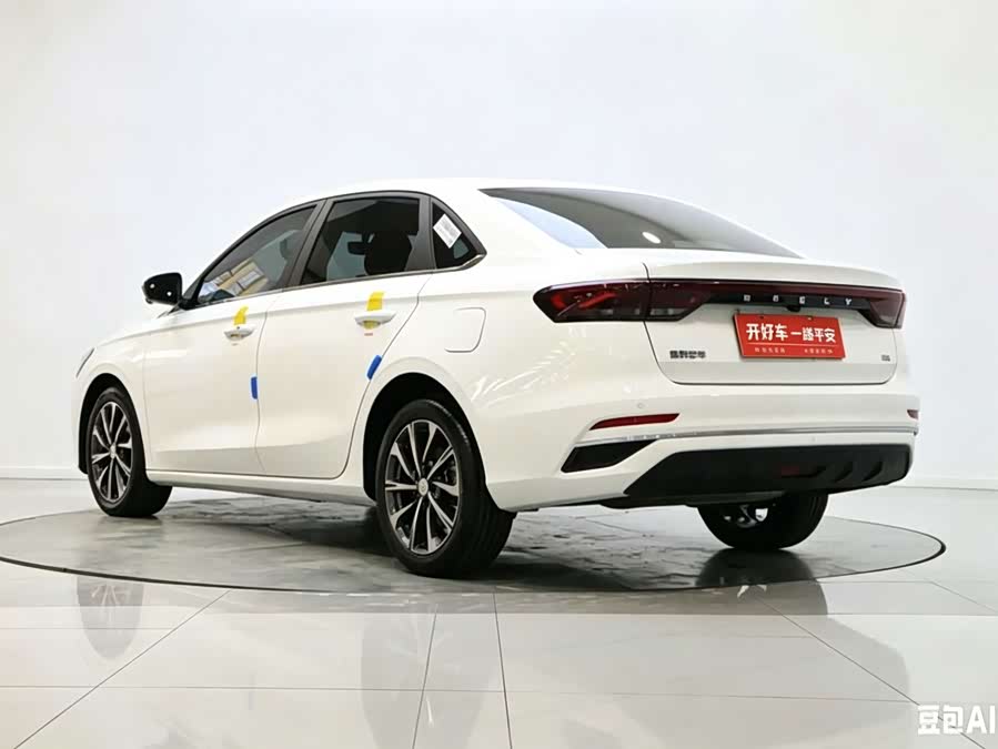 Geely Emgrand 2025