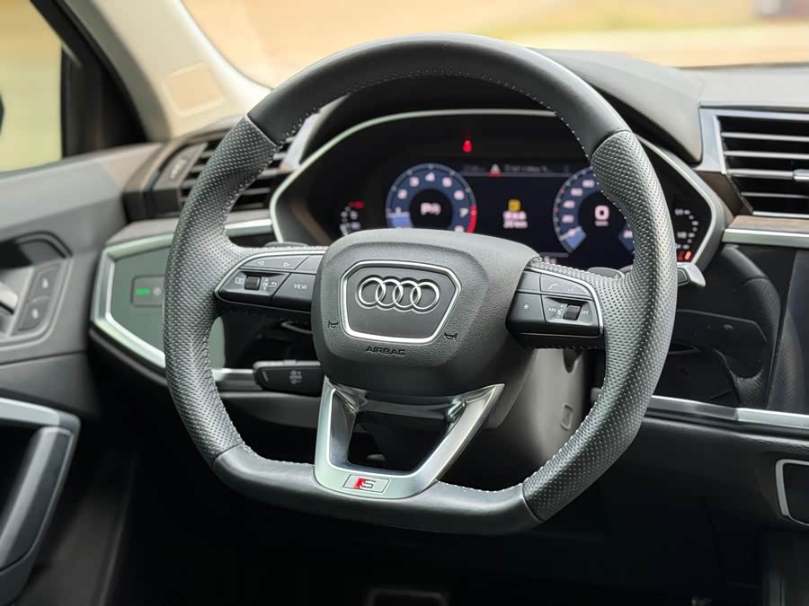 Audi Q3 Sportback 2020 — фото 13