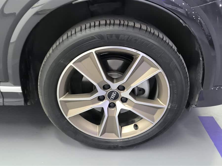 Audi Q2L 2024