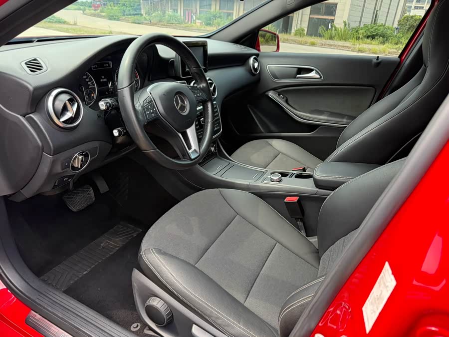 Mercedes-Benz A-Class 2015