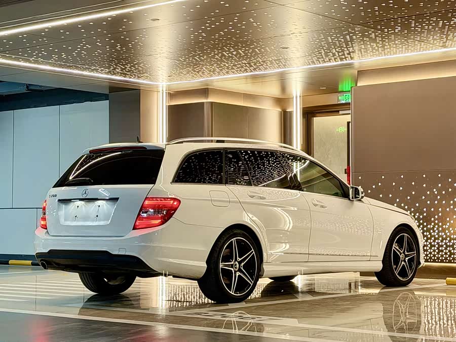 Mercedes-Benz C-Class 2011 — фото 26