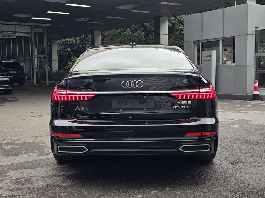 Audi A6L 2021
