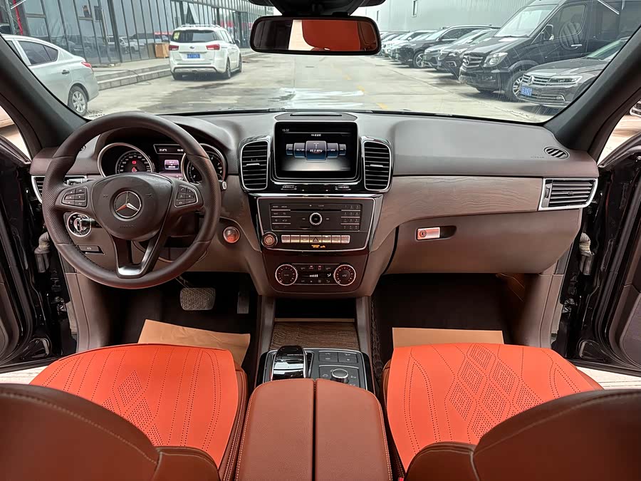 Mercedes-Benz GLE 2015 — фото 11
