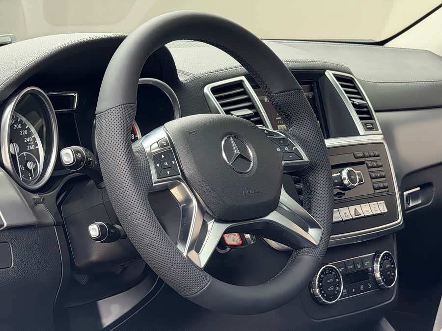 Mercedes-Benz GL-Class 2015