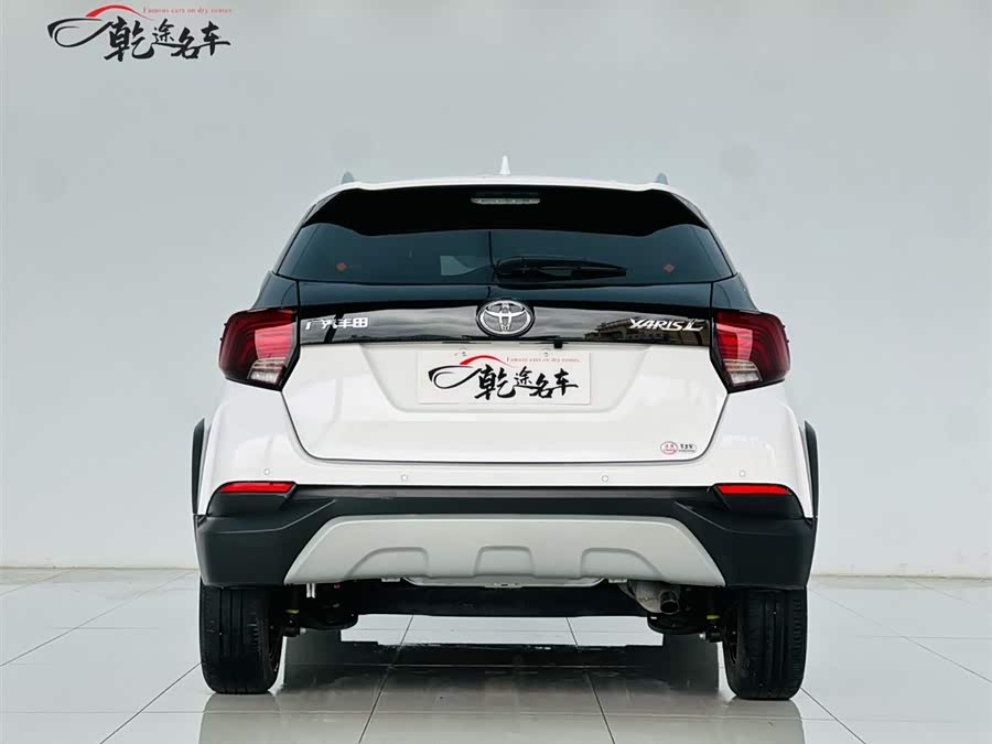 Toyota Yaris L 2022
