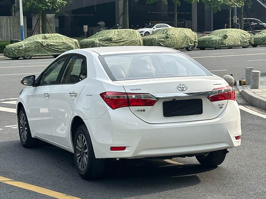 Toyota Corolla 2017 — фото 19